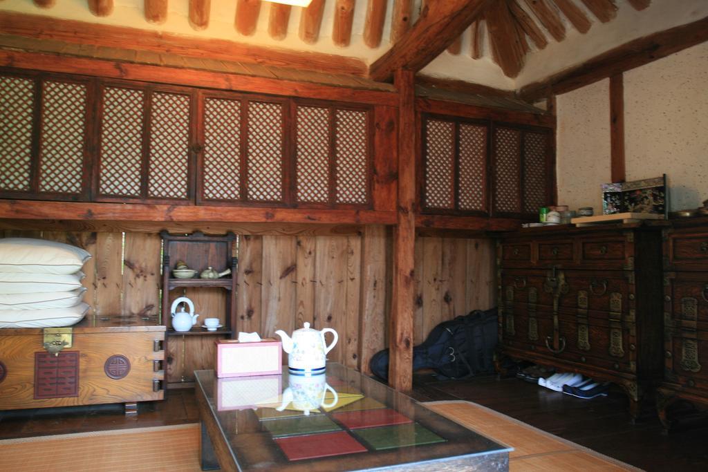 Jinrae Lee'S Traditional House Boseong Exteriér fotografie
